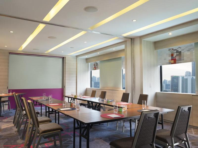 Aloft Jakarta Wahid Hasyim - Toplantı