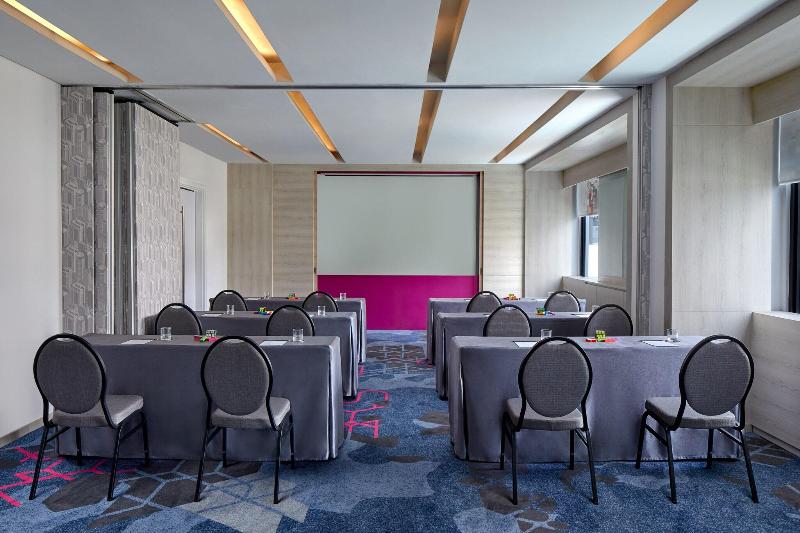 Aloft Jakarta Wahid Hasyim - Toplantı