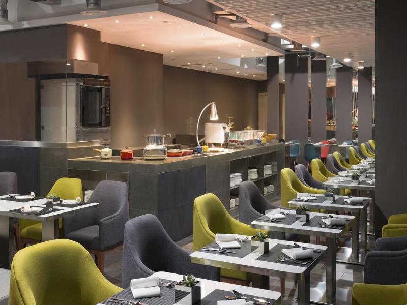 Aloft Jakarta Wahid Hasyim - Restoran