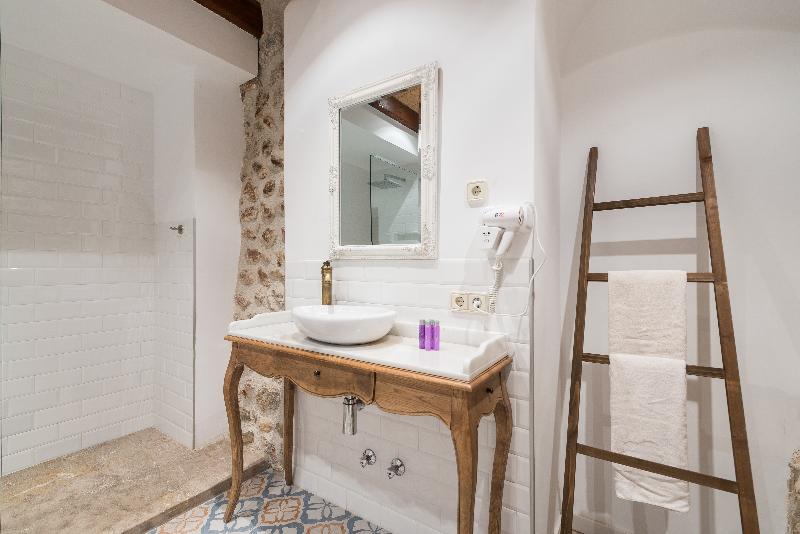 New Can Furios Hotel By Can Calco Hotels - Oda