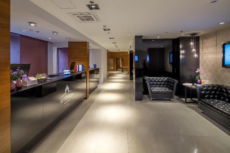 Cornaro Hotel - Lobi