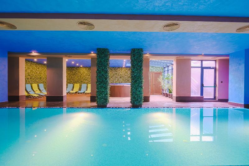 Cornelia Deluxe Residence - Havuz
