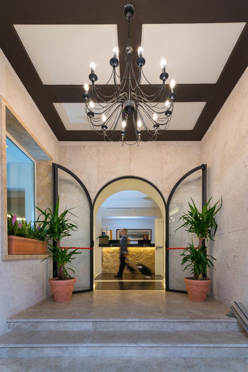 Degli Artisti Hotel - Lobi