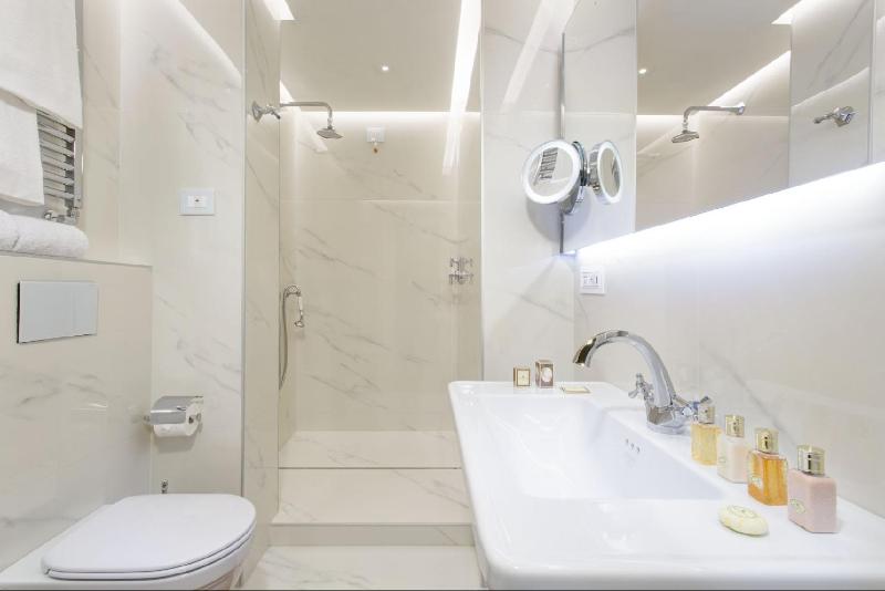 Degli Artisti Hotel - Genel