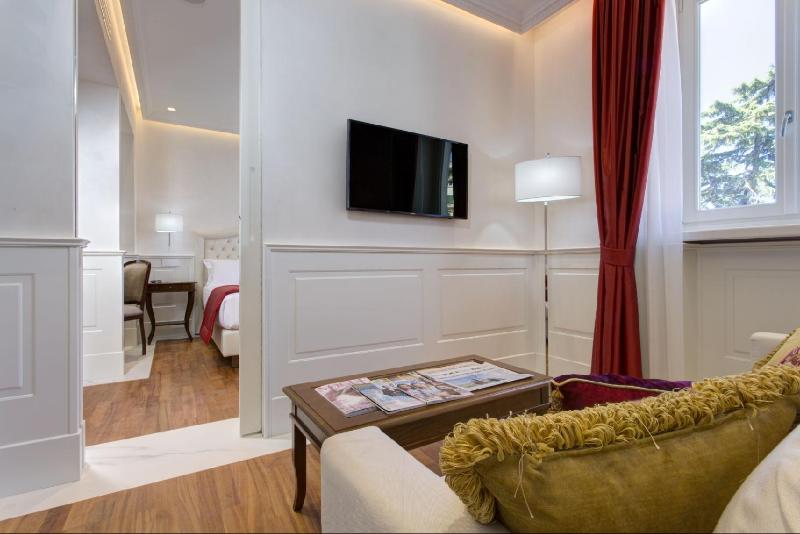 Degli Artisti Hotel - Genel