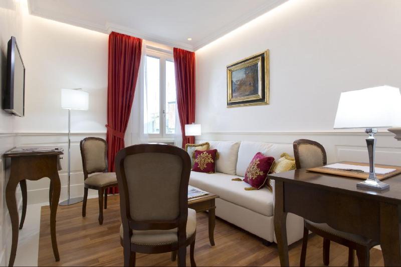 Degli Artisti Hotel - Genel