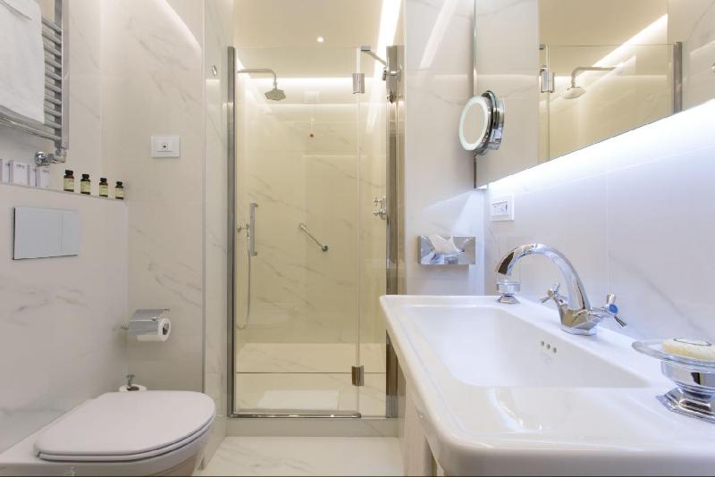 Degli Artisti Hotel - Genel
