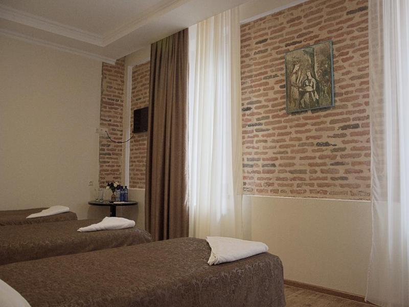 Tiflis Hotel - Oda