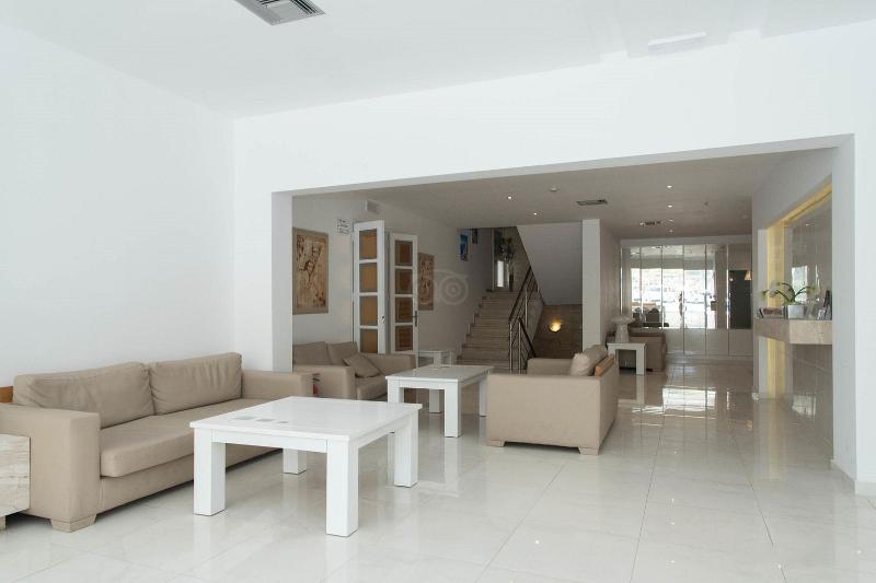 Pefkos Breeze - Lobi