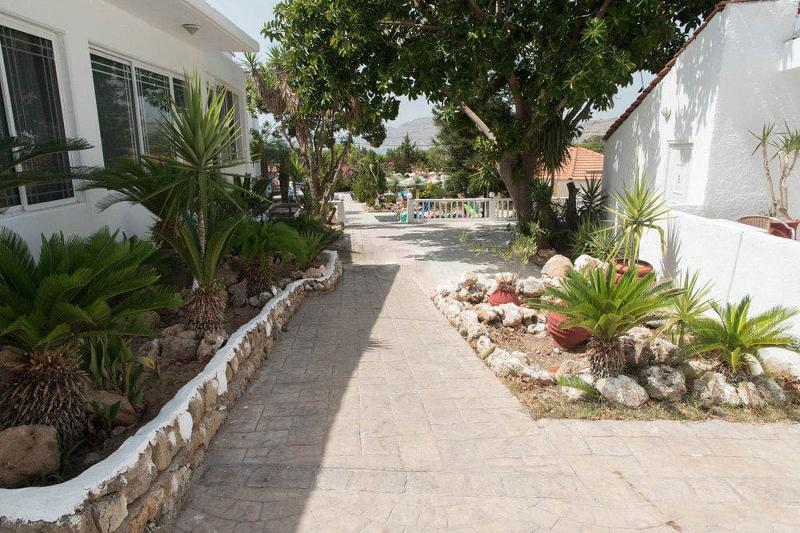 Pefkos Breeze - Genel