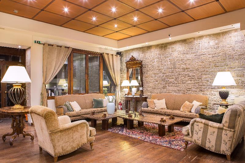 Country Club Hotel & Suites - Lobi