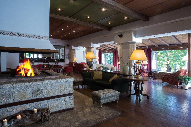 Country Club Hotel & Suites - Lobi