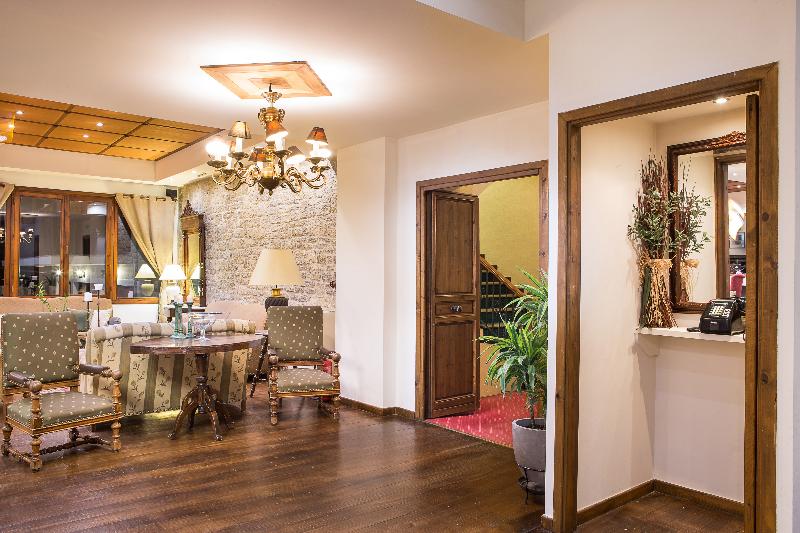 Country Club Hotel & Suites - Lobi