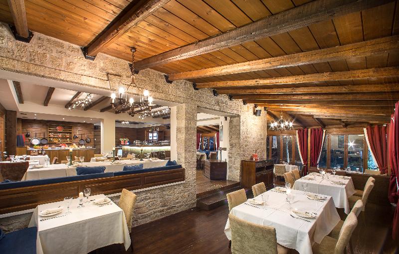 Country Club Hotel & Suites - Restoran