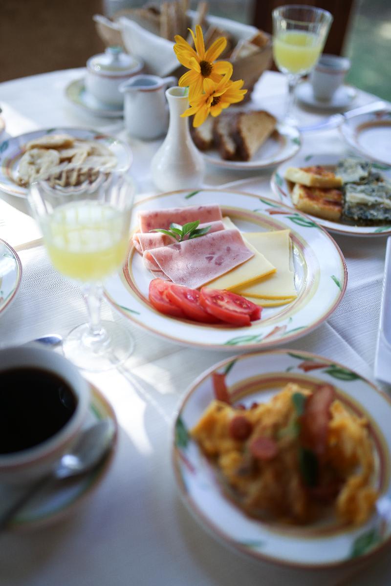Country Club Hotel & Suites - Restoran