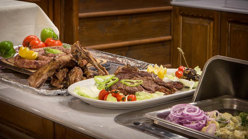 Country Club Hotel & Suites - Restoran