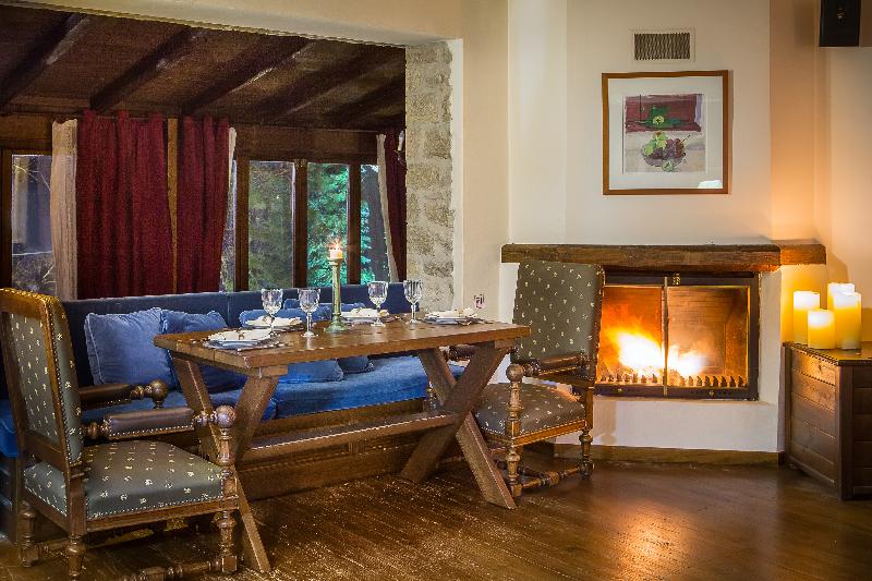 Country Club Hotel & Suites - Restoran