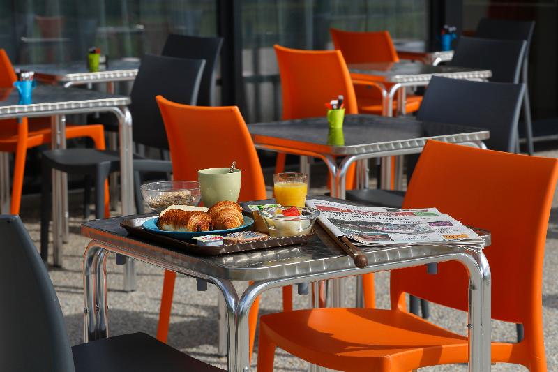 First Inn Hotel Blois - Teras