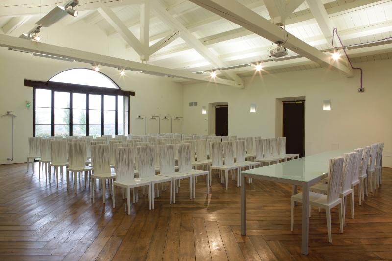 Urbino Resort - Tenuta Santi Giacomi e Filippo - Toplantı