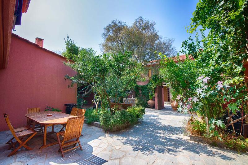 The Varos Residences Hotel - Genel