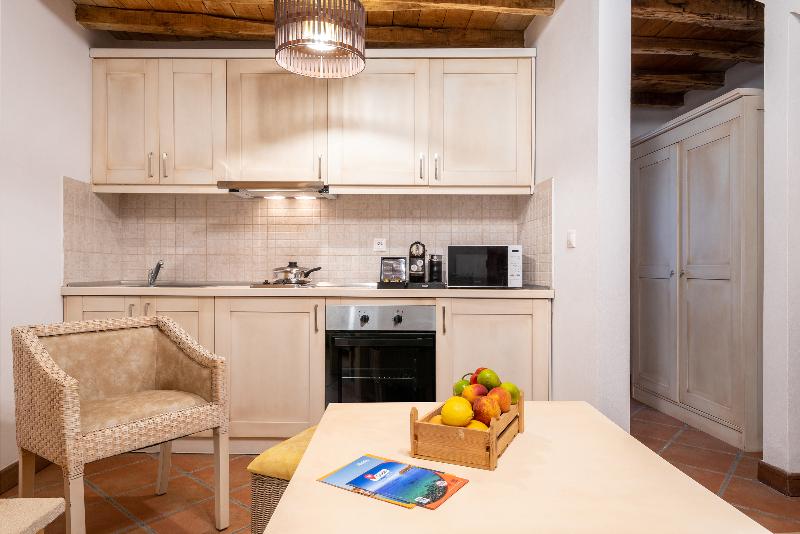 The Varos Residences Hotel - Oda