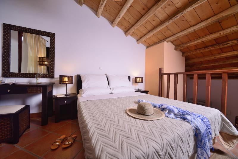 The Varos Residences Hotel - Oda