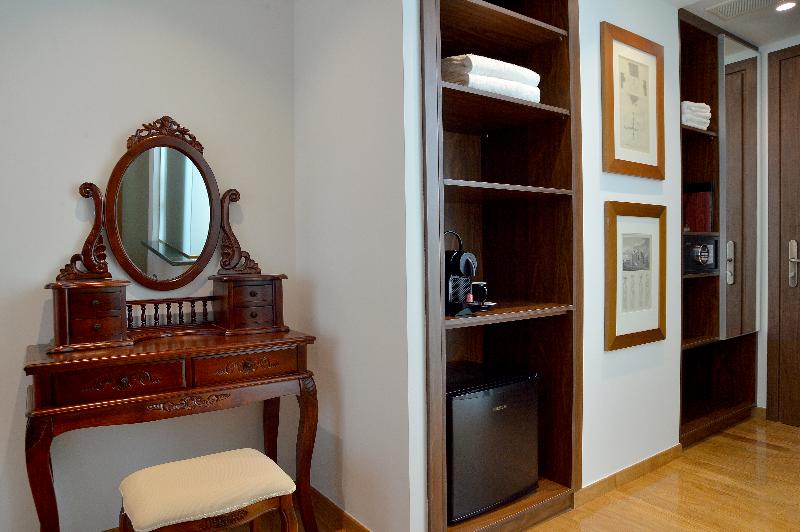 Acropolian Spirit Boutique Hotel - Oda