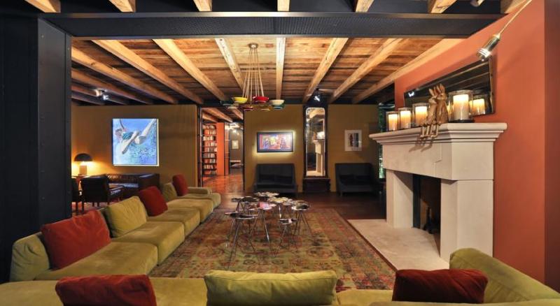 Rooms Hotel Tbilisi - Lobi