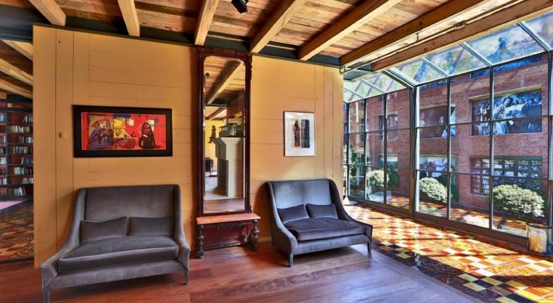 Rooms Hotel Tbilisi - Lobi