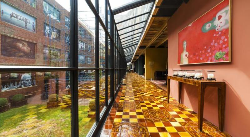 Rooms Hotel Tbilisi - Lobi