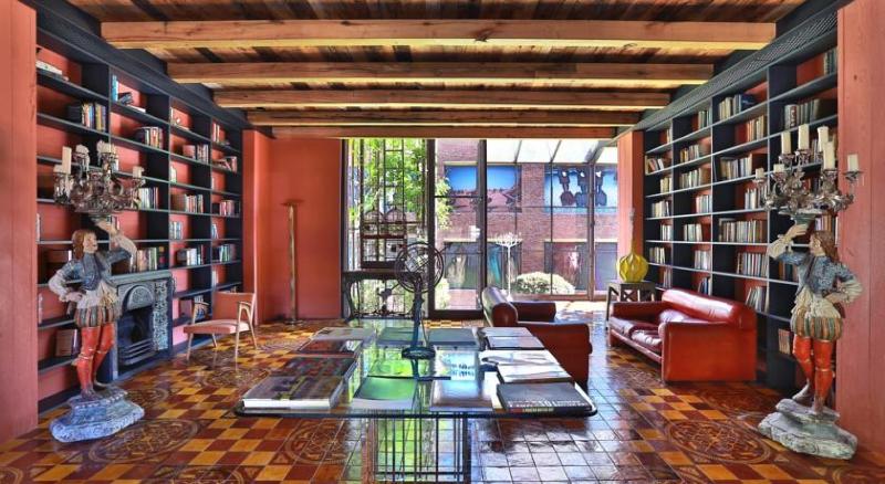 Rooms Hotel Tbilisi - Lobi