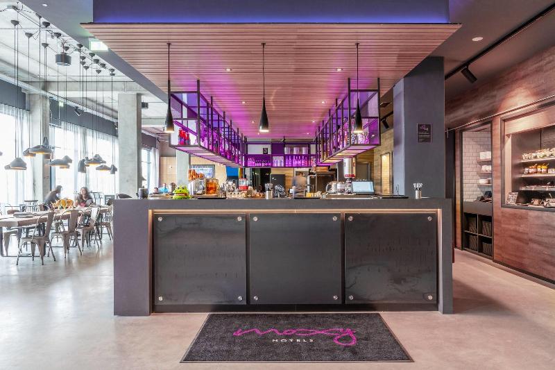 Moxy Milan Linate Airport - Lobi