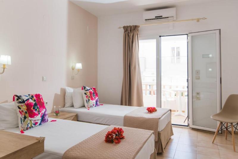 Emerald Studios & Hotel - Oda