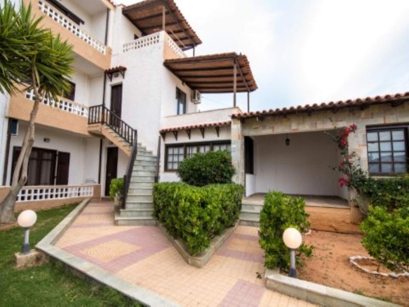 Irilena Apartments Gournes by Checkin - Bar