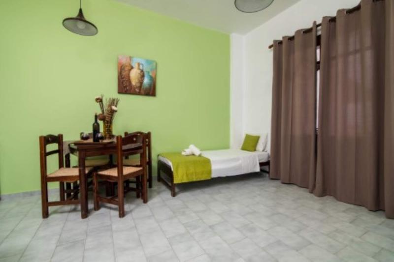 Irilena Apartments Gournes by Checkin - Oda