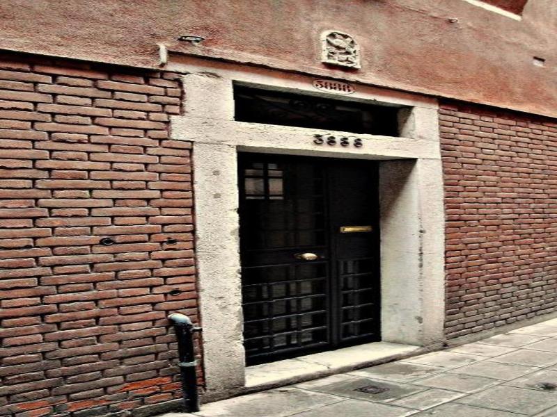 Venice Apartments - Lobi