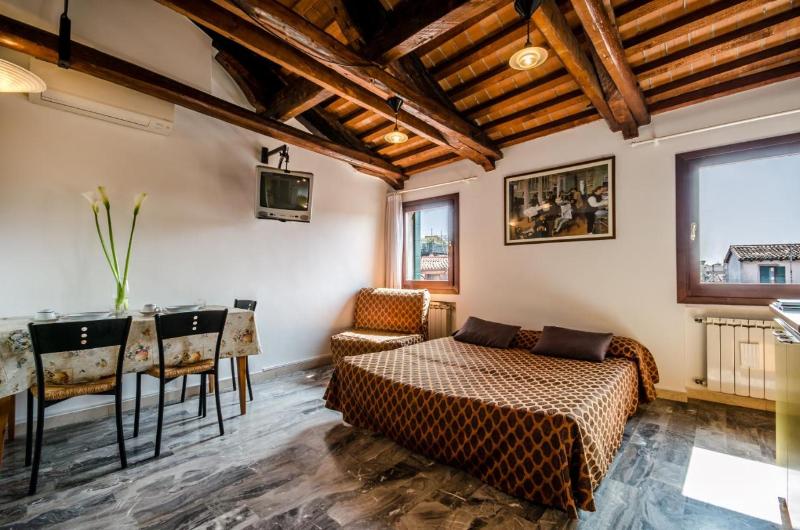 Venice Apartments - Oda