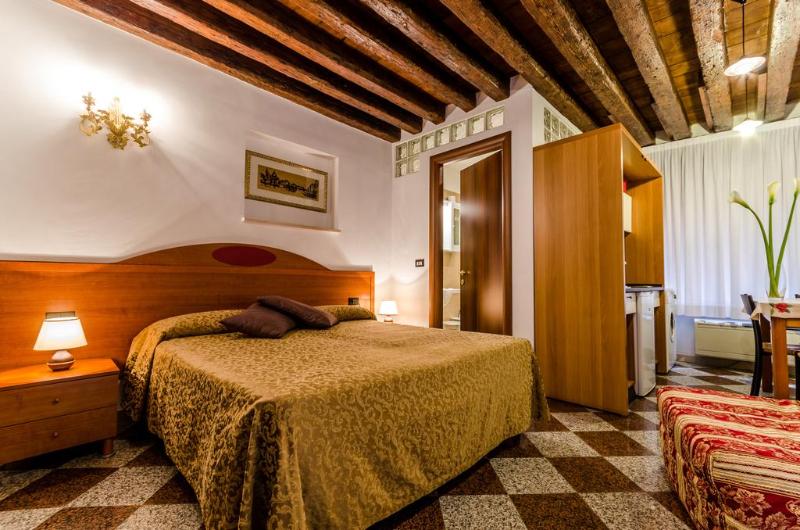 Venice Apartments - Oda
