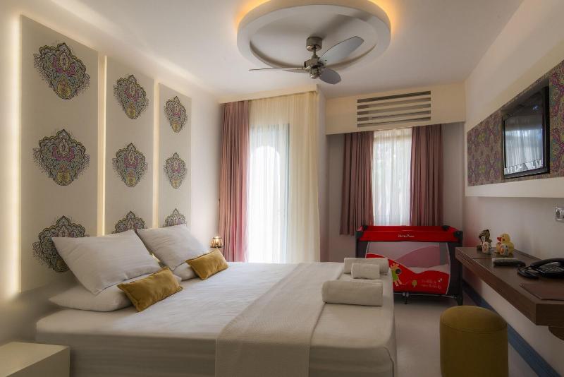 La Brezza Suite & Hotel - Oda