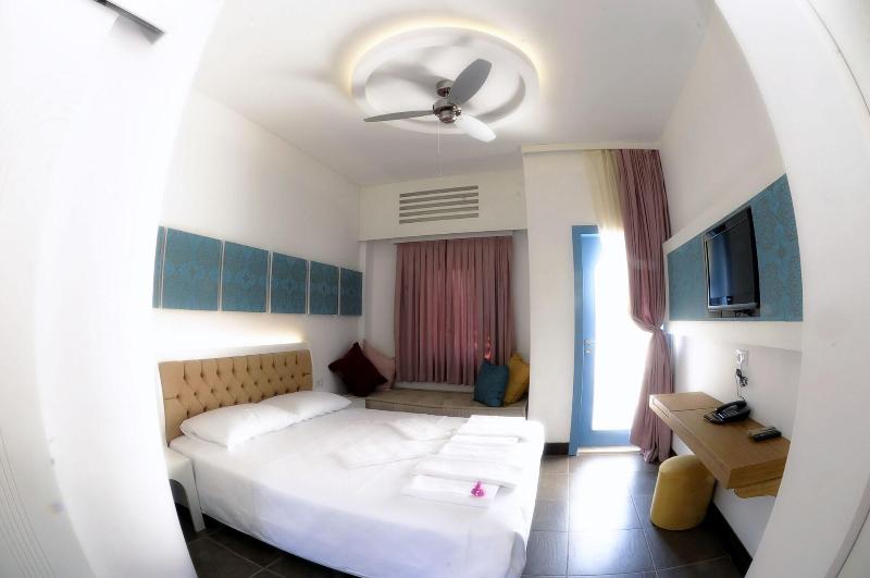 La Brezza Suite & Hotel - Oda