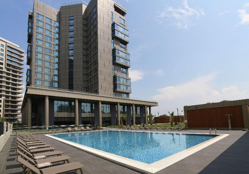 Hilton Istanbul Bakirkoy - Havuz