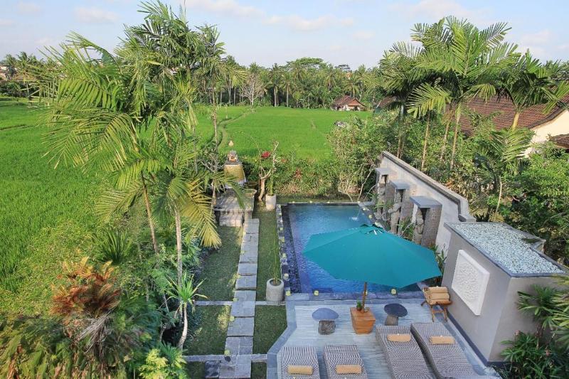 D'Legon Luxury Villas - Havuz