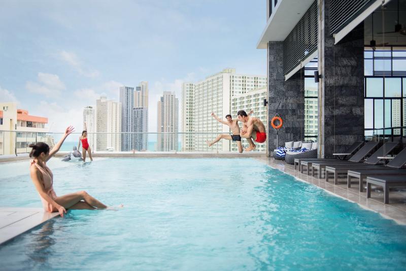 Brighton Grand Hotel & Convention Pattaya - Havuz