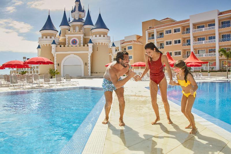 Bahia Principe Explore Fantasia All Inclusive - Havuz