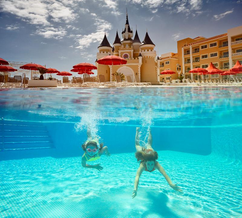 Bahia Principe Explore Fantasia All Inclusive - Havuz