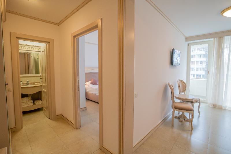 Sulina International Mamaia - Oda
