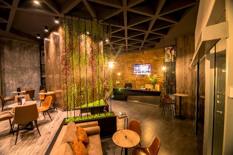 VH Premier As Tirana Hotel - Lobi