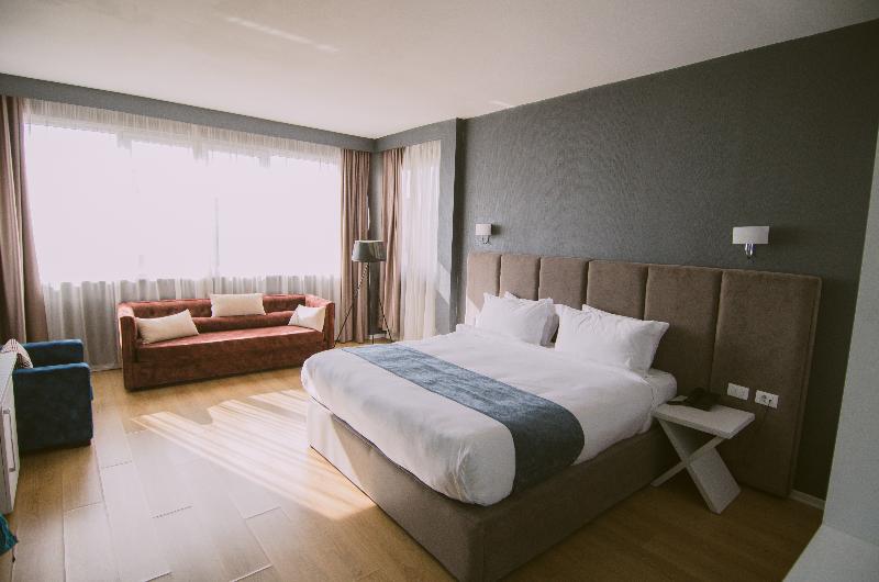 VH Premier As Tirana Hotel - Oda