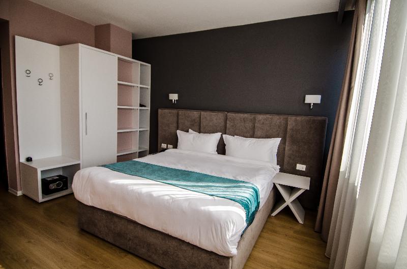 VH Premier As Tirana Hotel - Oda
