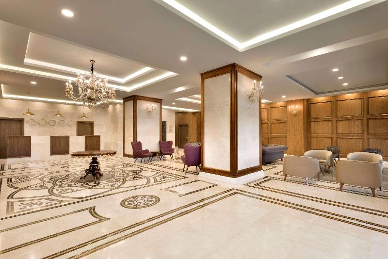 Ramada By Wyndham Yalova - Lobi